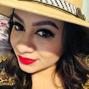 Meet your Posher, Imelda